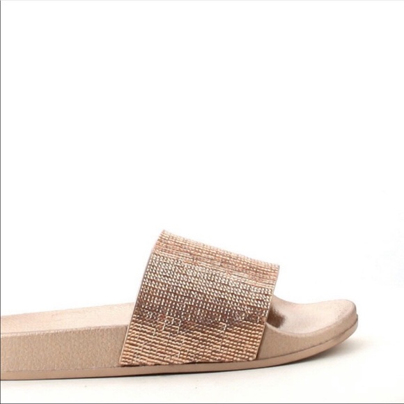 Super cute Rose Gold Star slides - Picture 6 of 8